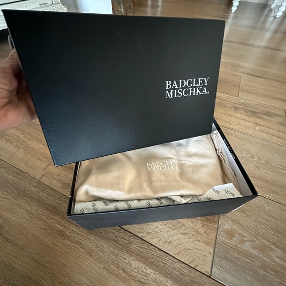 Badgley Mischa white/ivory evening shoes - Picture 9 of 9